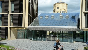 Building photo from the front Building photo from the front