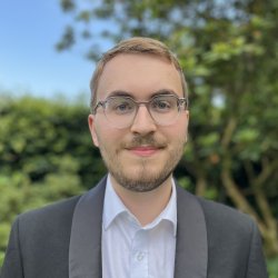 Headshot of Thomas Higham
