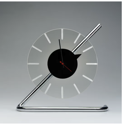Electric clock designed by Gilbert Rohde Electric clock designed by Gilbert Rohde